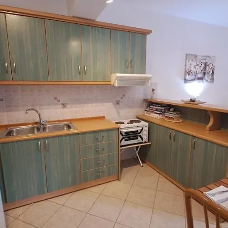 Apartament Spiros House *