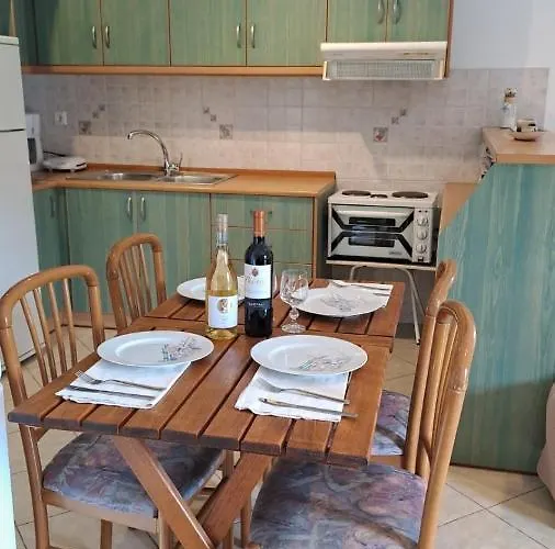 Spiros House Апартаменты *