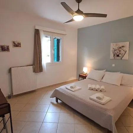 Lägenhet Spiros House *