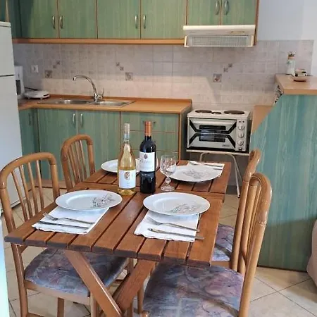 Spiros House Appartamento *